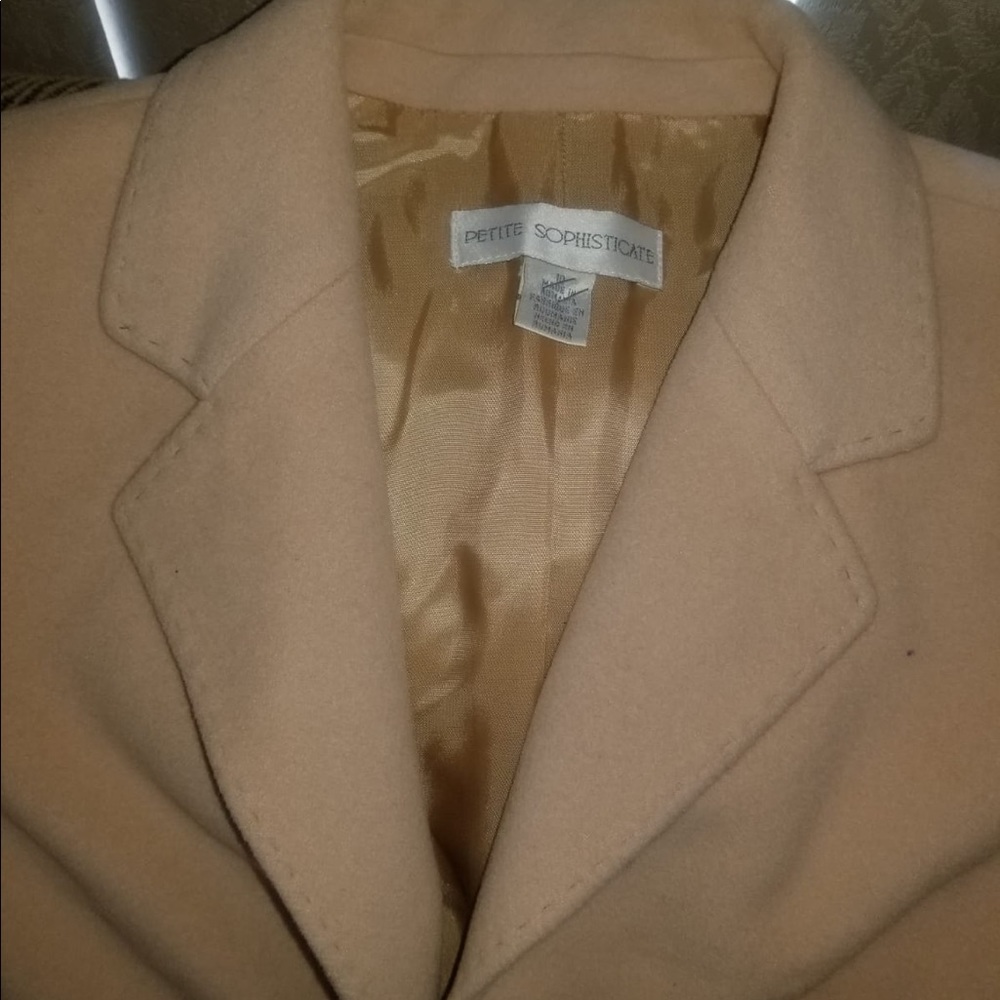 Beautiful jacket - Picture 2 of 2
